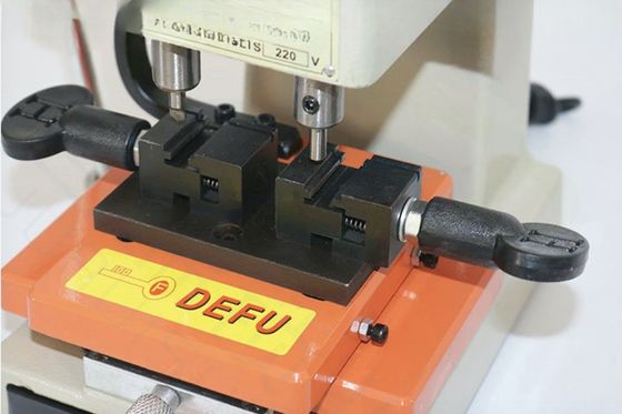 180W Motor Power Electric Key Cutting Machine for Duplicate Key Making Voltage 110/220V