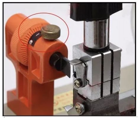 DeFu 668B Car Key Cutting Machine 120W Tarbon Steel Production Material for Key Making
